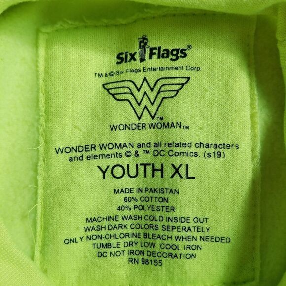 Six Flags Wonder Woman DC Comics Neon Green Pullover Crew Neck Youth XL Sweater - Picture 6 of 7